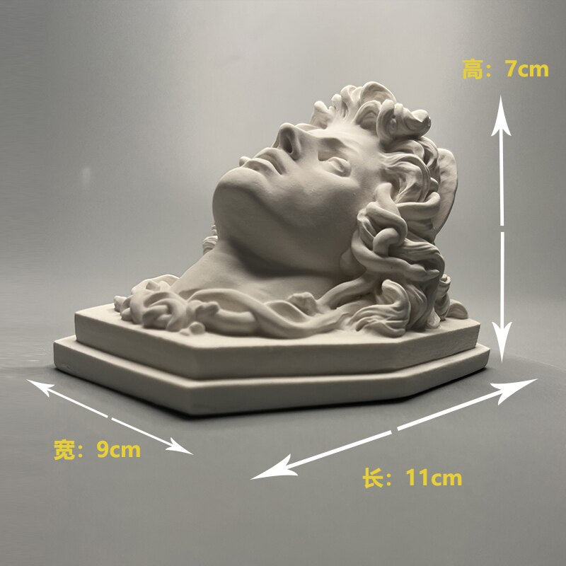 Medusa Portrait Sculpture Figurines Art Aromatherapy Plaster Gorgon Statue Ornaments Home Decor Gift Museum Replica Souvenir